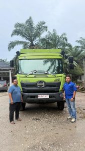 "Ini sudah unit ketiga saya beli lewat Satria. Dari dulu pelayanannya tidak berubah, tetap ramah dan selalu kasih harga terbaik. Hubungan kerja sama yang sangat menyenangkan."